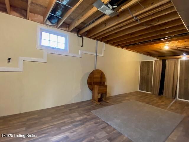 105 Springhill Dr, Bardstown, KY 40004