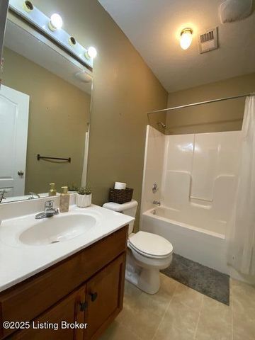 105 Springhill Dr, Bardstown, KY 40004