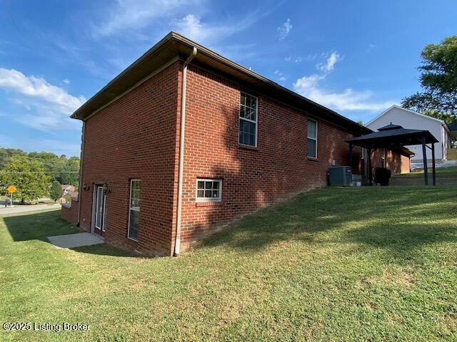 105 Springhill Dr, Bardstown, KY 40004