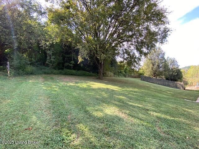 105 Springhill Dr, Bardstown, KY 40004