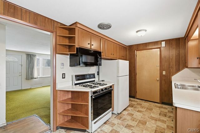 108 Everingham Court, Onondaga, NY 13205