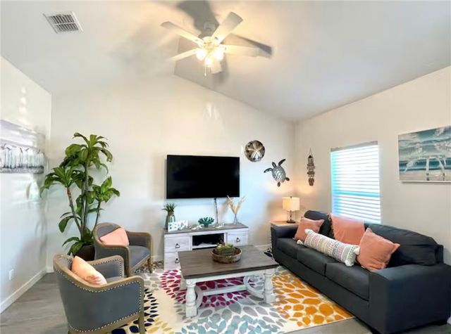 15109 Kokomo Dr, Corpus Christi, TX 78418