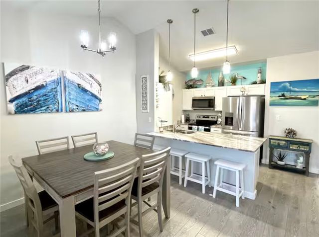 15109 Kokomo Dr, Corpus Christi, TX 78418