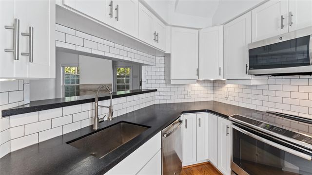 2215 Stanford Street 2215, Houston, TX 77006