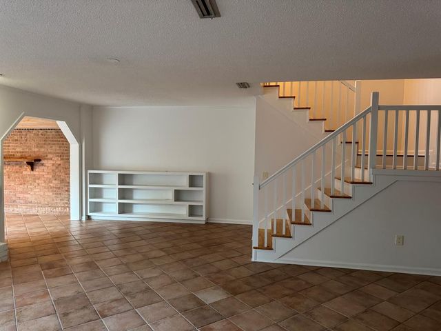 1106 N Pontiac Ave, Dothan, AL 36303