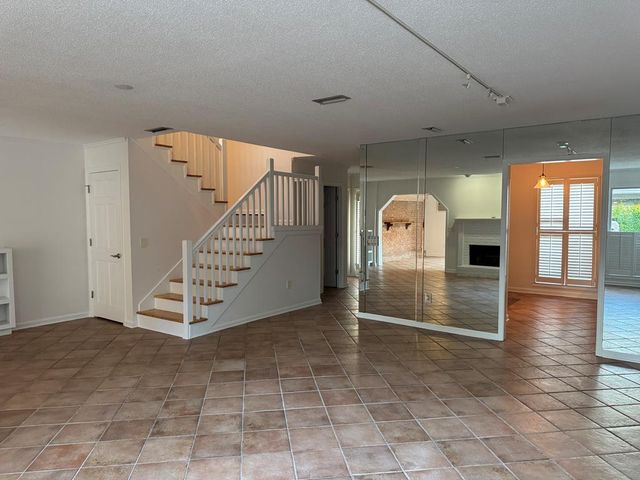 1106 N Pontiac Ave, Dothan, AL 36303