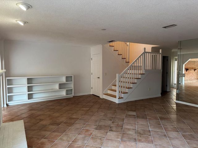 1106 N Pontiac Ave, Dothan, AL 36303