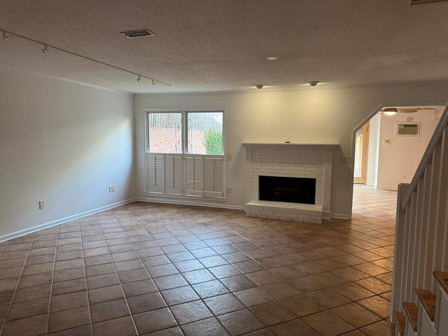 1106 N Pontiac Ave, Dothan, AL 36303