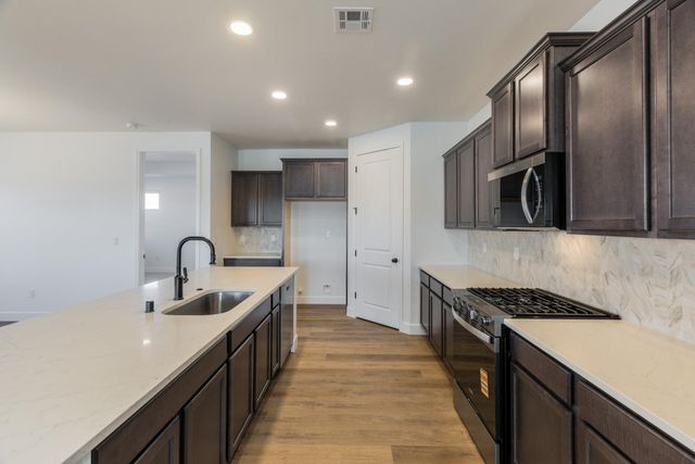 6903 Ava Road NE, Rio Rancho, NM 87144