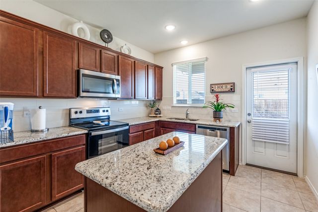 1333 Vernon Drive, Aubrey, TX 76227