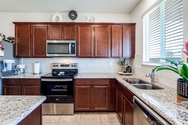 1333 Vernon Drive, Aubrey, TX 76227