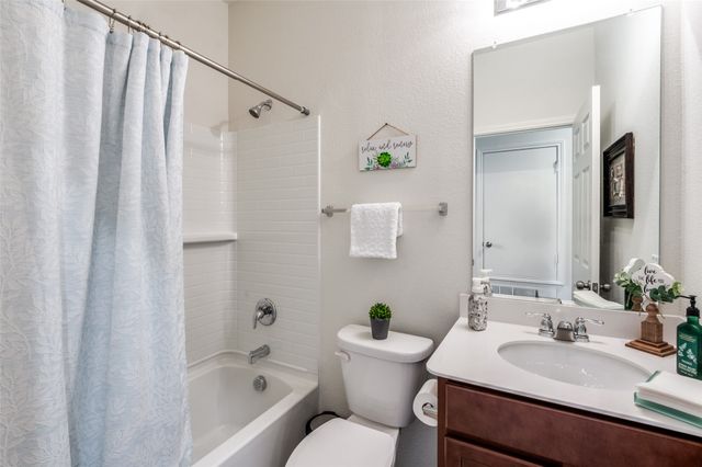 1333 Vernon Drive, Aubrey, TX 76227