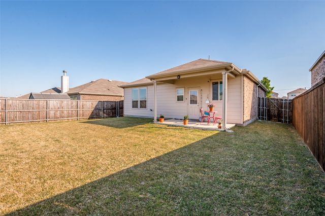 1333 Vernon Drive, Aubrey, TX 76227