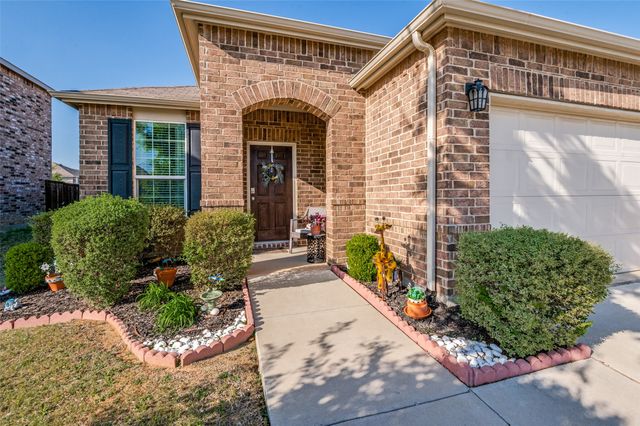 1333 Vernon Drive, Aubrey, TX 76227