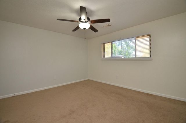 2711 Williamsburg Drive, Dickinson, TX 77539