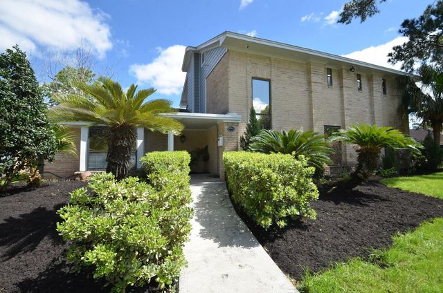 2711 Williamsburg Drive, Dickinson, TX 77539