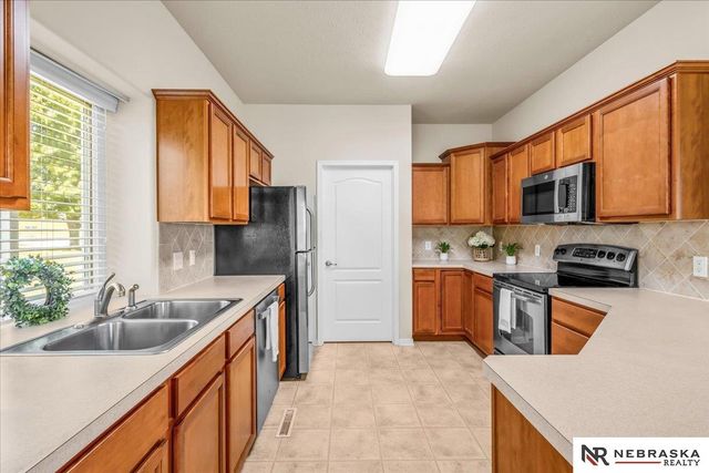 10602 S 26th Street, Bellevue, NE 68123