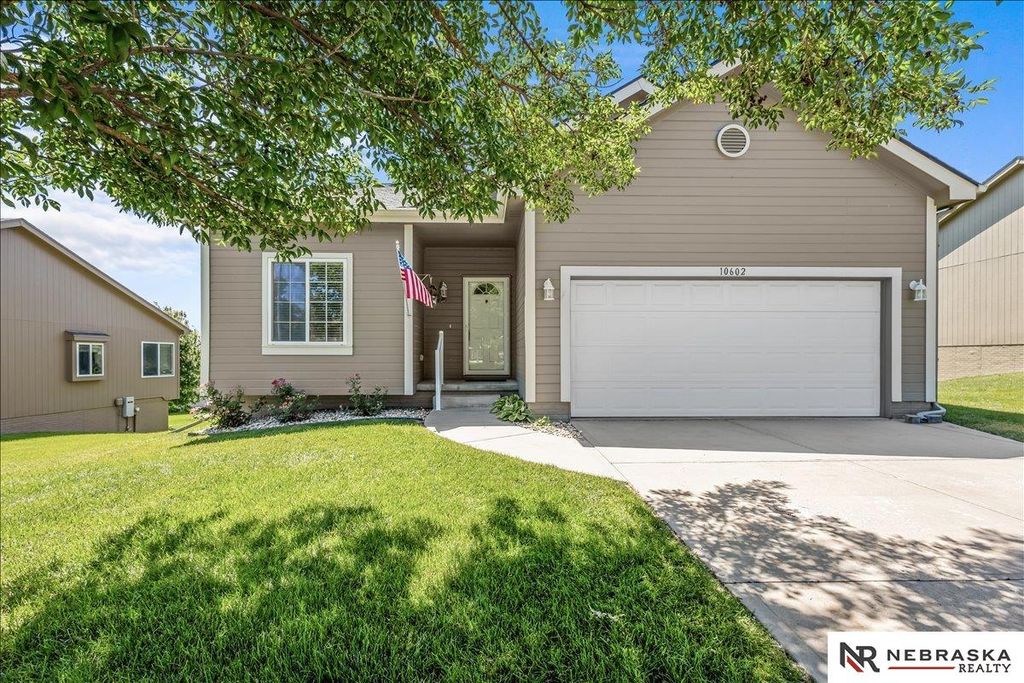 10602 S 26th Street, Bellevue, NE 68123
