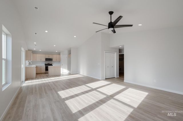 3451 E Red Maple Ct, Nampa, ID 83686