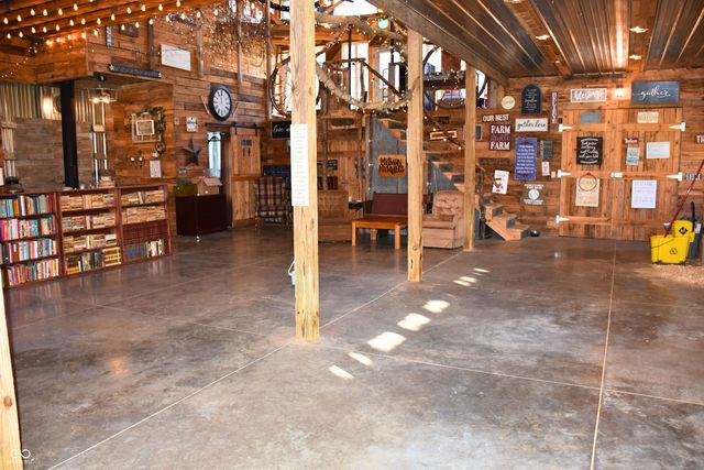 7730 Bear Creek Road, Morgantown, IN 46160