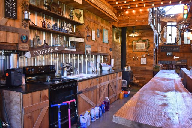 7730 Bear Creek Road, Morgantown, IN 46160