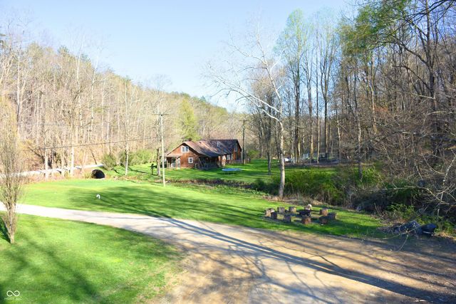 7730 Bear Creek Road, Morgantown, IN 46160