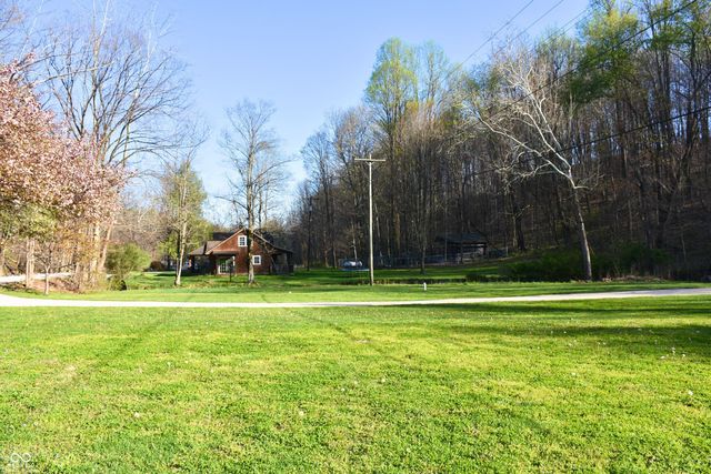 7730 Bear Creek Road, Morgantown, IN 46160