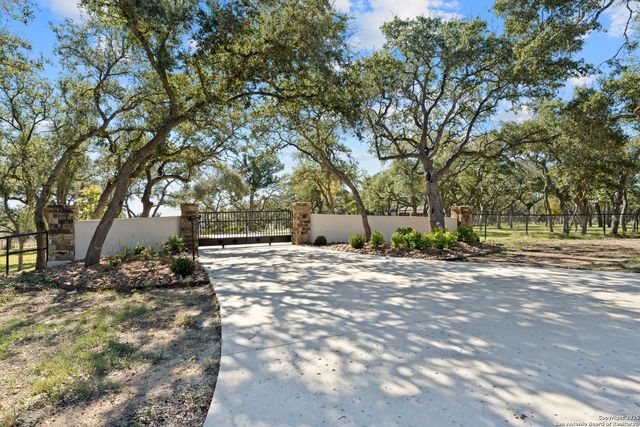 1316 MIRA MONTE, Bulverde, TX 78163