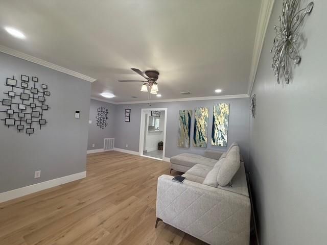 5630 Belarbor Street, Houston, TX 77033