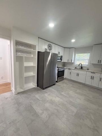 5630 Belarbor Street, Houston, TX 77033