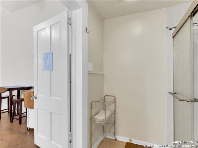 103 Edinburg St, San Antonio, TX 78210