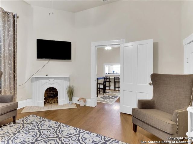 103 Edinburg St, San Antonio, TX 78210