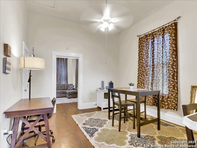 103 Edinburg St, San Antonio, TX 78210