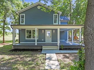 15990 CHARLES TOWN RD, Charles Town, WV 25414