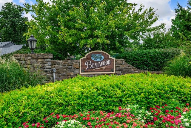 103 Bentwood Court, Blue Ash, OH 45241