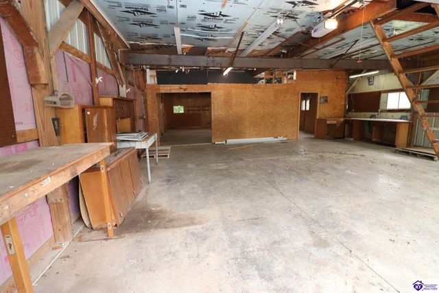 2810 Shot Hunt Road, Vine Grove, KY 40175