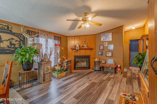 1725 Genesis Rd, Lancing, TN 37770