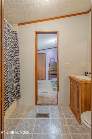 1725 Genesis Rd, Lancing, TN 37770