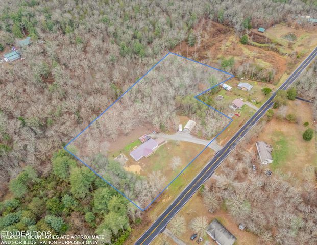 1725 Genesis Rd, Lancing, TN 37770