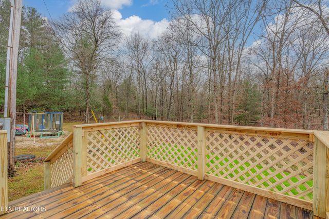 1725 Genesis Rd, Lancing, TN 37770