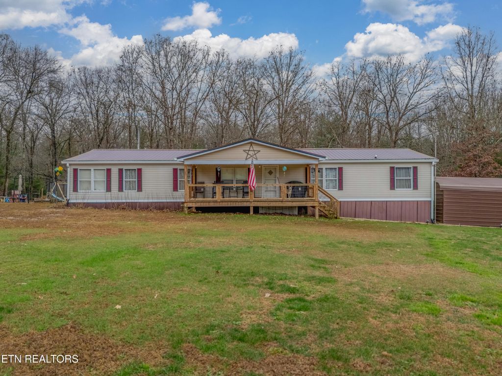 1725 Genesis Rd, Lancing, TN 37770