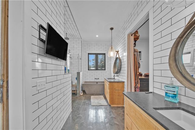 1425 S Harper Street, Laurens, SC 29360