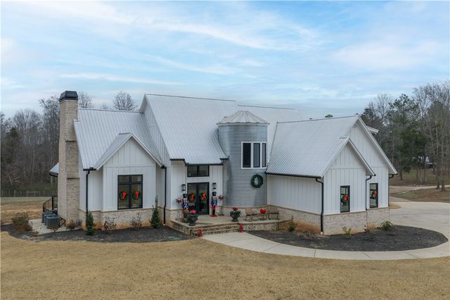 1425 S Harper Street, Laurens, SC 29360