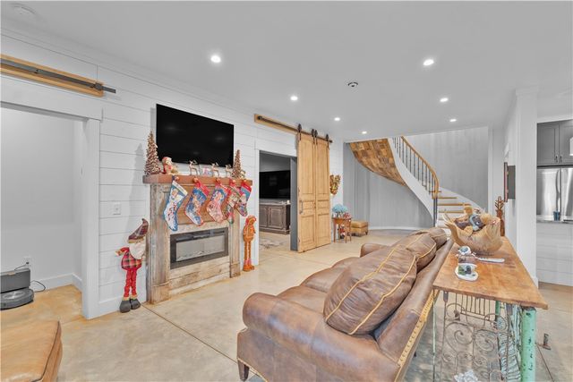 1425 S Harper Street, Laurens, SC 29360