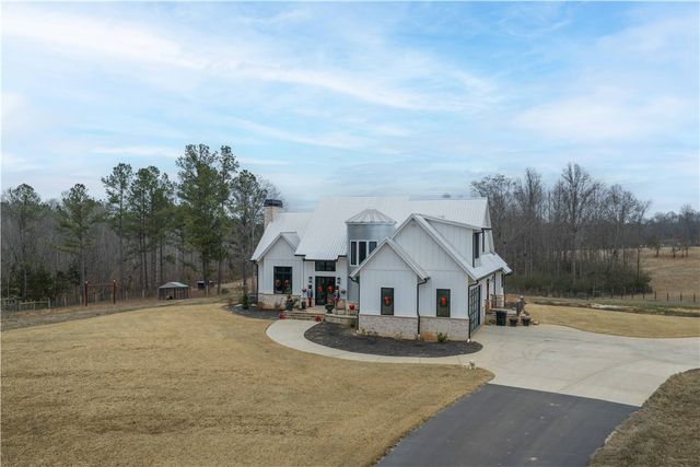 1425 S Harper Street, Laurens, SC 29360