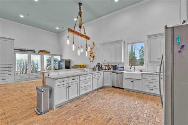 1425 S Harper Street, Laurens, SC 29360