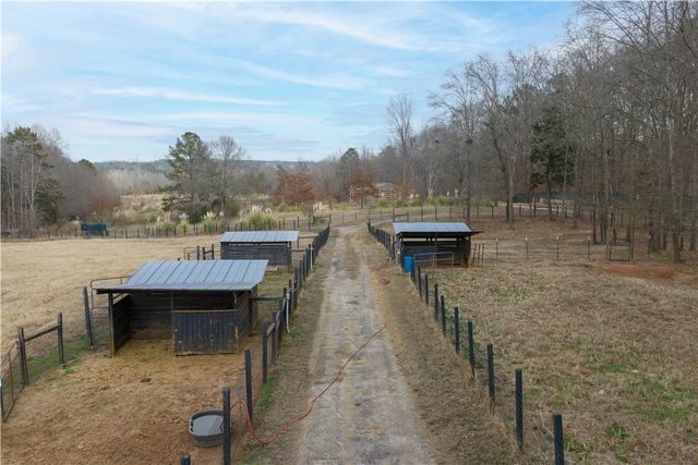 1425 S Harper Street, Laurens, SC 29360