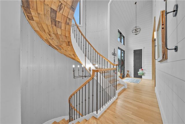 1425 S Harper Street, Laurens, SC 29360