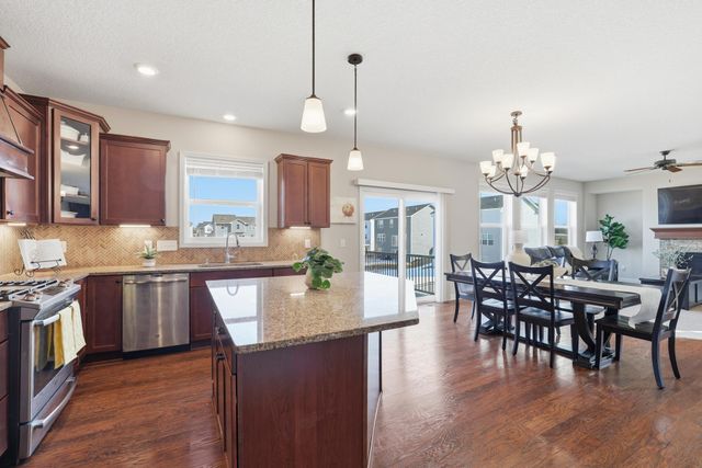 9834 Glacial Valley Alcove, Woodbury, MN 55129