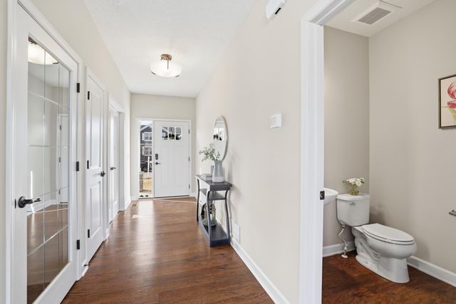 9834 Glacial Valley Alcove, Woodbury, MN 55129